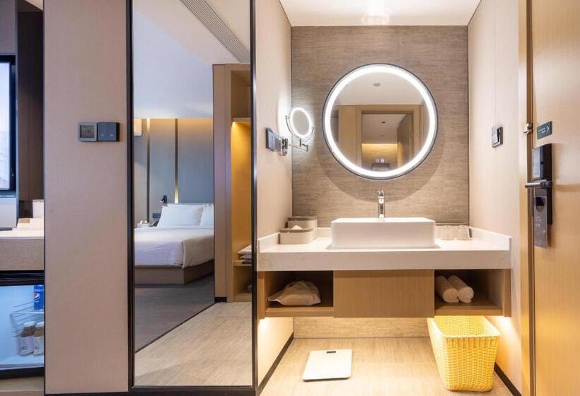 Номер Superior, Atour Hotel Zhongshan Nantou Haiya Colorful City