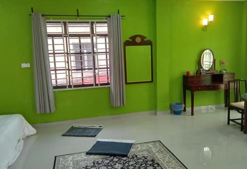 Семейный Номер Deluxe, D  Bunga Hotel Bukit Bunga Bilik Family Deluxe