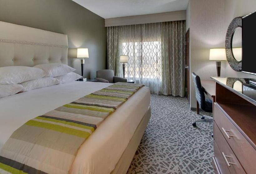 Номер Deluxe Кровать Кинг, Drury Plaza Hotel Cincinnati Florence