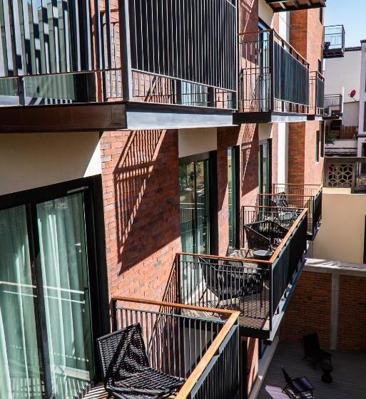 Apartament 1 Dormitor, Flamboyan Hotel & Residences
