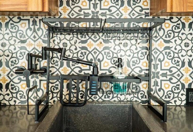 デラックスルーム, Flamboyan Hotel & Residences