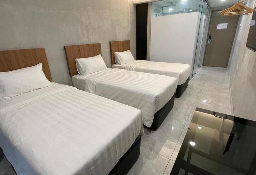 Трехместный Номер Deluxe, Hpy