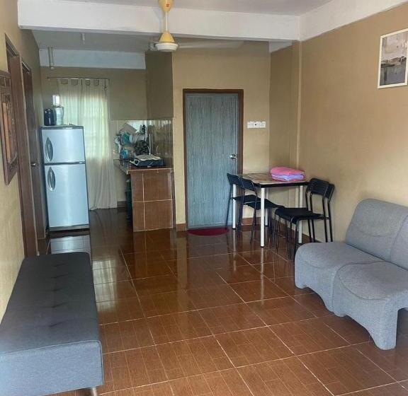 سوئیت 2 خوابه, Oyo 90910 Homestay D Lalang Inn