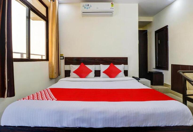Номер Стандарт, Oyo Hotel Paradise