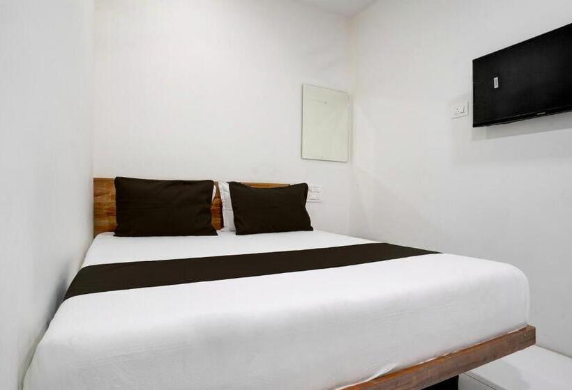 Трехместный Номер Классика, Oyo Hotel Vrindavan Residency