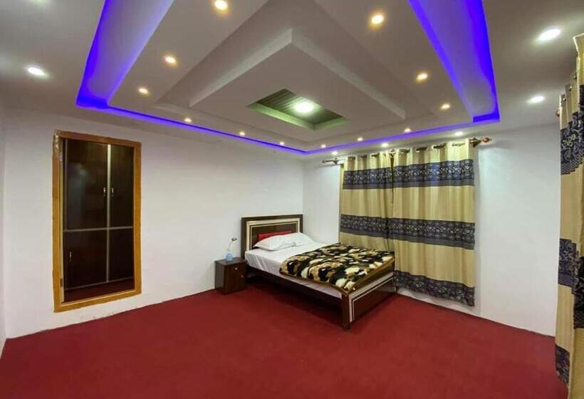 اتاق استاندارد با چشم‌انداز باغ, Royal Guest House