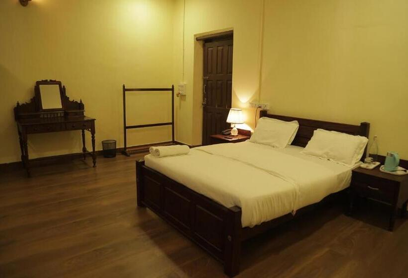 Номер Deluxe, Harris Holiday Inn