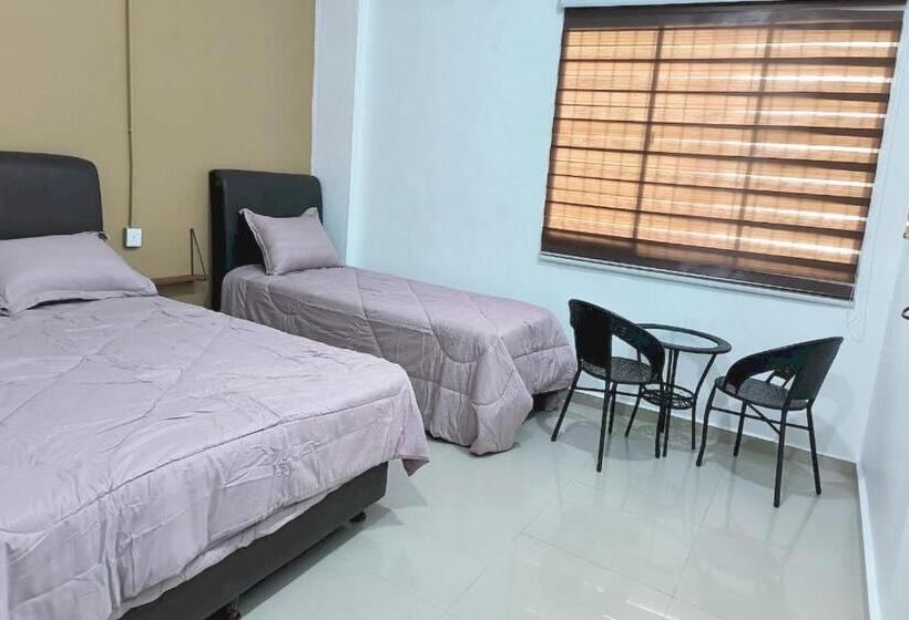 Трехместный Номер Deluxe, Oyo 90857 Hotel Kong Jing