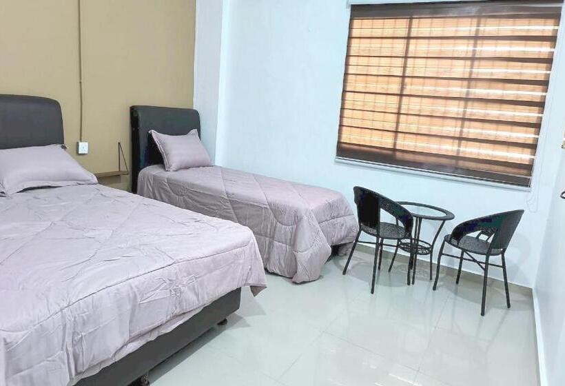 Трехместный Номер Deluxe, Oyo 90857 Hotel Kong Jing
