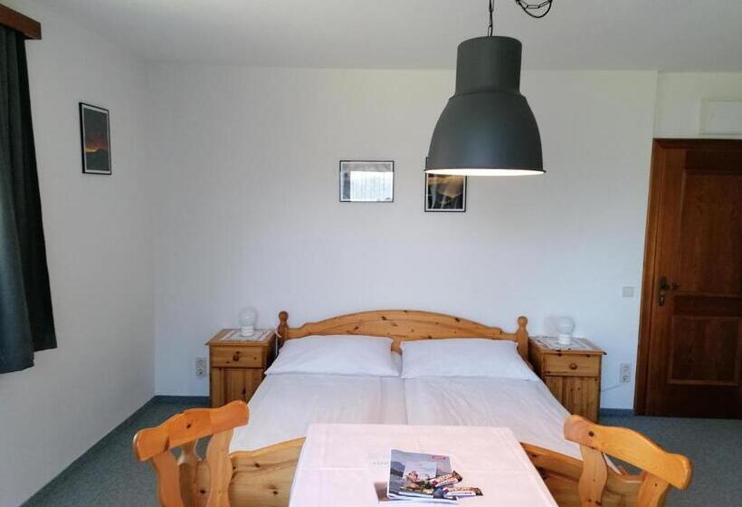 Номер Deluxe с Балконом, Haus Oswald Am See