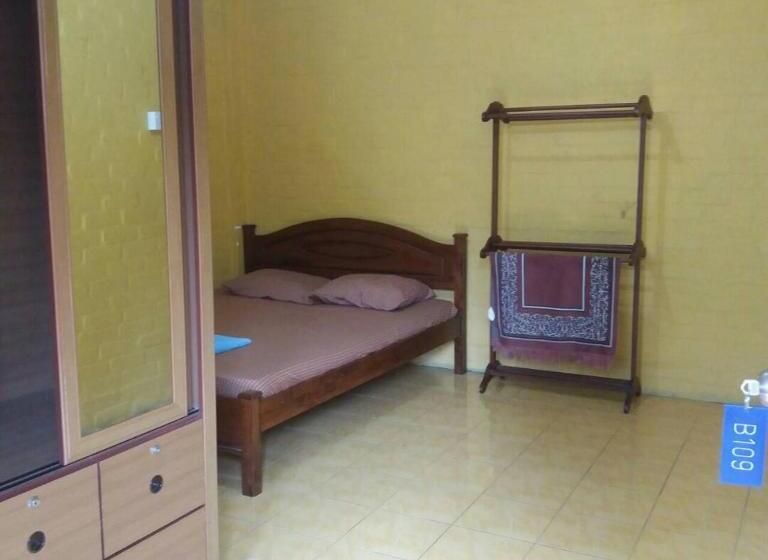 Номер Deluxe, Kamila Motel Teluk Senangin