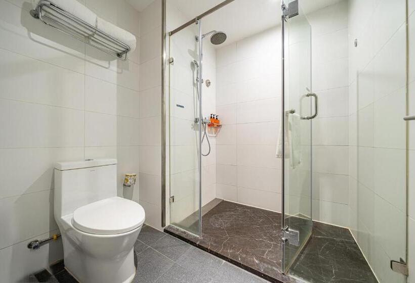 Номер Deluxe, Orange Hotel Shanghai Hongqiao Airport Caoan Road Branch   Free Hongqiao Airport & Hongqiao Train St