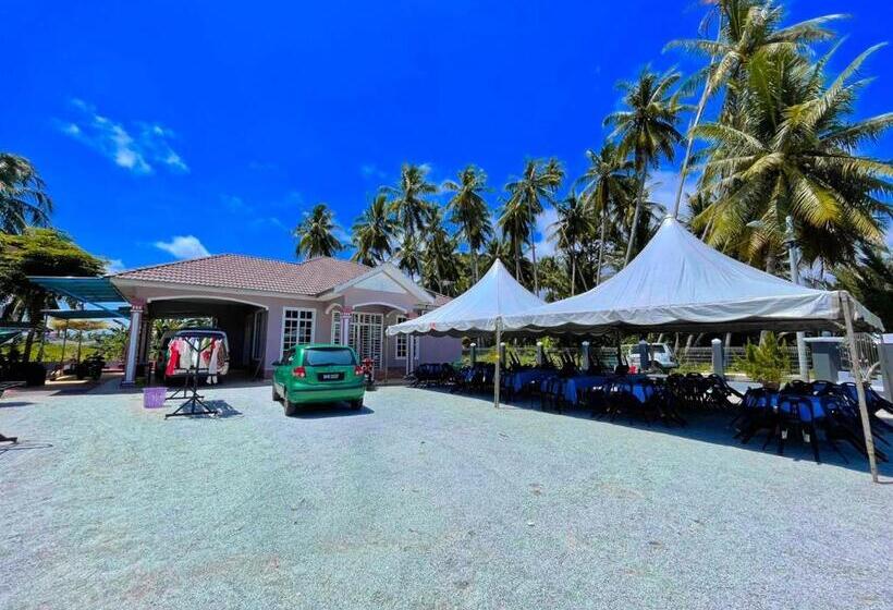 بانگلوی استاندارد, Airport Kelantan Homestay & Transit