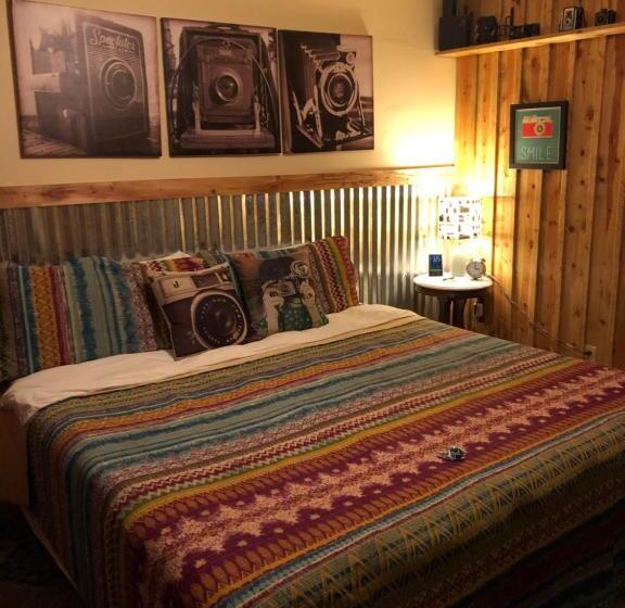 Номер Deluxe Кровать Кинг, Dusty Boots Motel & Cafe