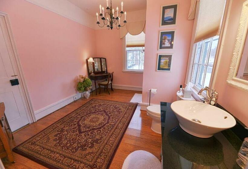 Люкс, The Bed And Breakfast At Oliver Phelps