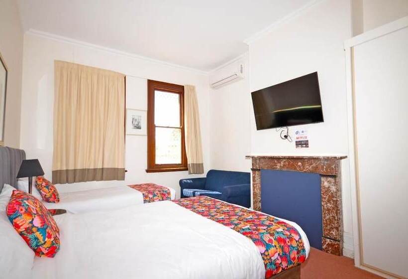 اتاق استاندارد, The Hallows Accommodation