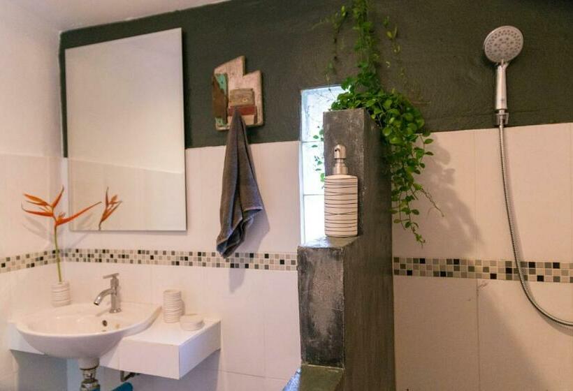 豪华洋房, Oasis Yoga Bungalows