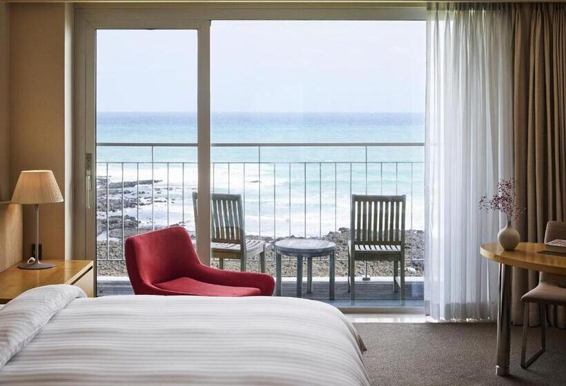 Номер Executive Кровать Кинг, Haevichi Hotel & Resort Jeju