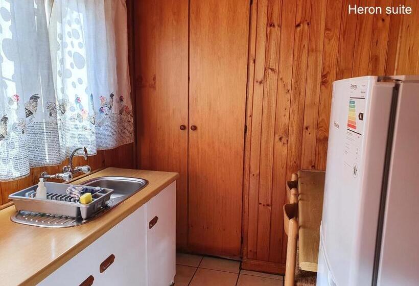스탠다드 트리플 룸, Lakeside Knysna Accomodation