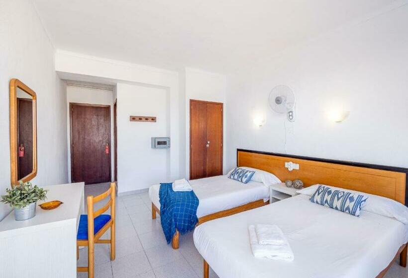 Номер Стандарт Боковой Вид на Море, Hostal Port Corona