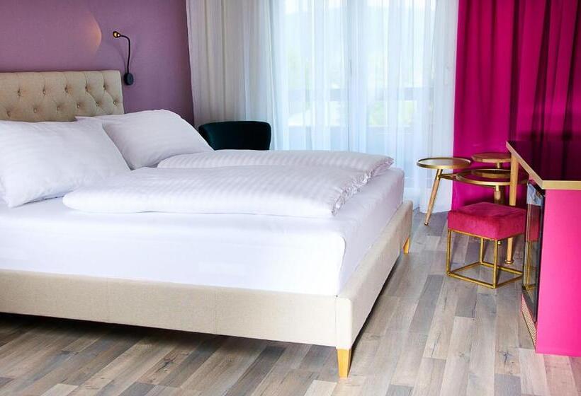 Номер Economy, Eden Park