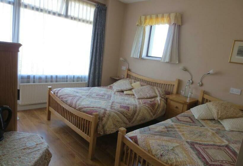 스탠다드 트리플 룸, The Stone House B&b