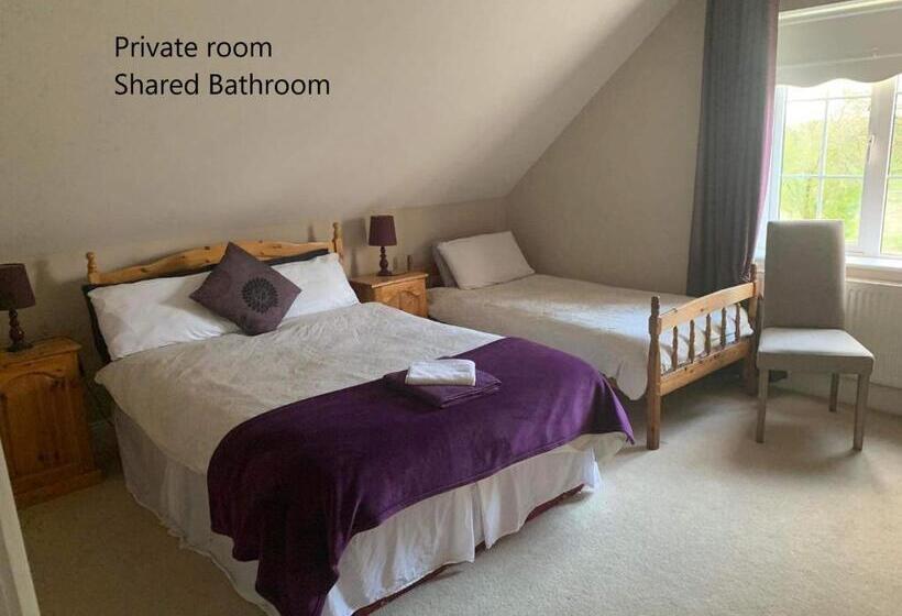 스탠다드 룸 공동 욕실, The Curragh Country House Accommodation