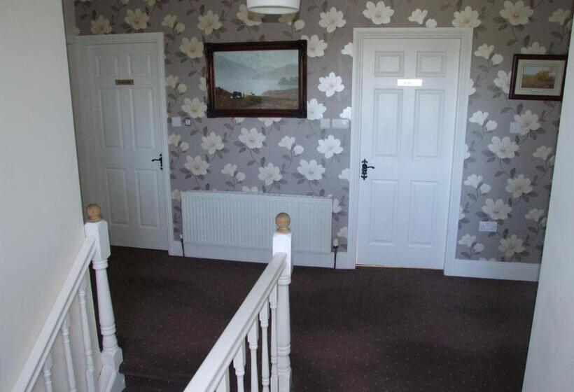 스탠다드 룸 공동 욕실, The Curragh Country House Accommodation