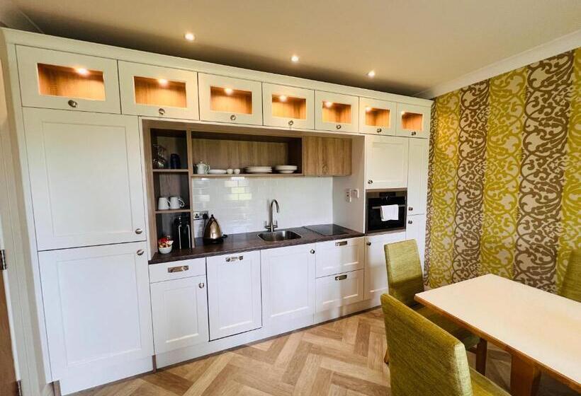 Hegyre Néző Junior Suite, Connemara Sands Hotel & Spa