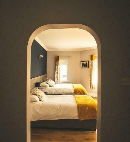 标准间, Kerrigan's B&b