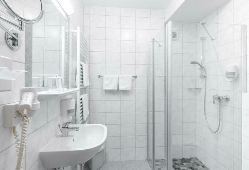 バルコニー付きスタンダードルーム, Landhotel Häuserl Im Wald