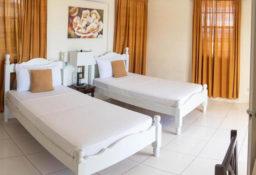 اتاق استاندارد با چشم‌انداز دریا, St. James Guesthouse