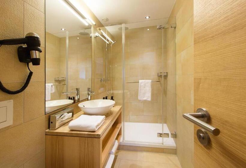 Номер Стандарт, Familienhotel Mateera Gargellen / Montafon