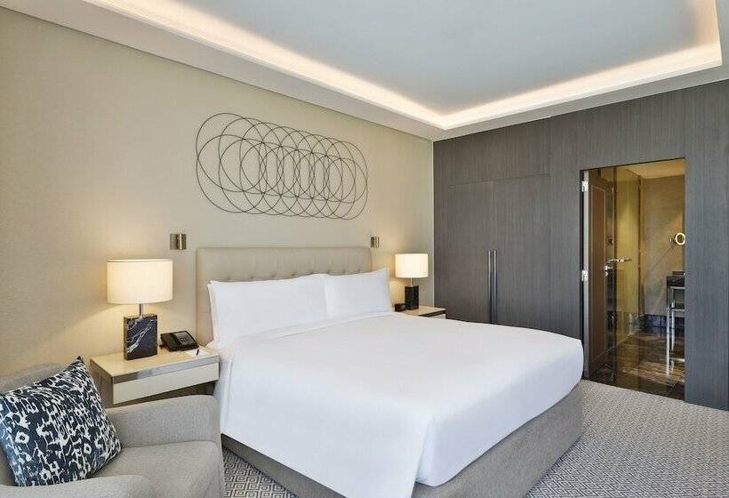سوییت جونیور, Hilton Tangier City Center