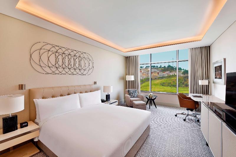 اتاق استاندارد با تخت بزرگ, Hilton Tangier City Center