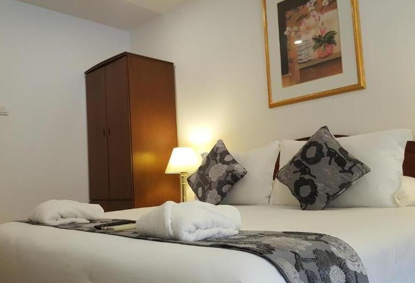 Deluxe-huone, Heeren Straits
