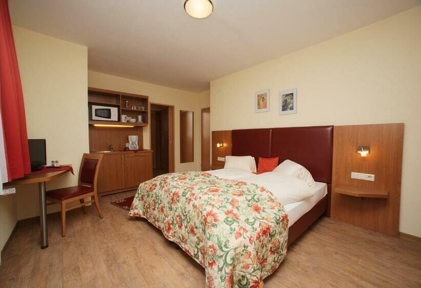 اتاق استاندارد, Mountain Motel