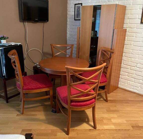 Семейное Студио, Villa Astoria