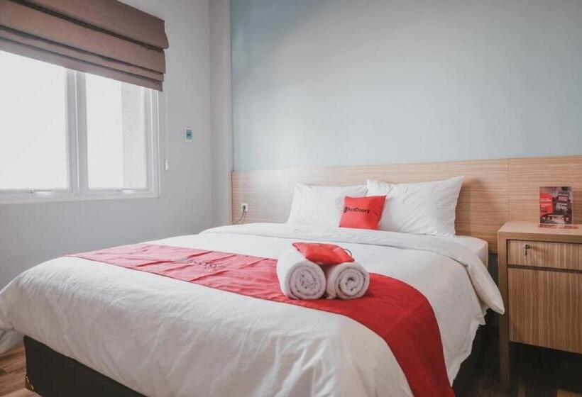 Номер Economy, Reddoorz Plus @ Karet Pedurenan 3