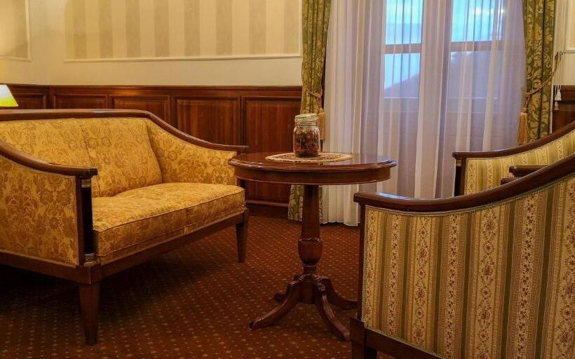 Люкс с гидромассажем, Kastélyhotel Sasvár Resort