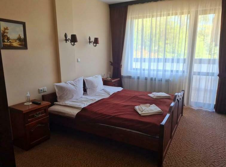 Полулюкс с Балконом, Family Hotel Bela