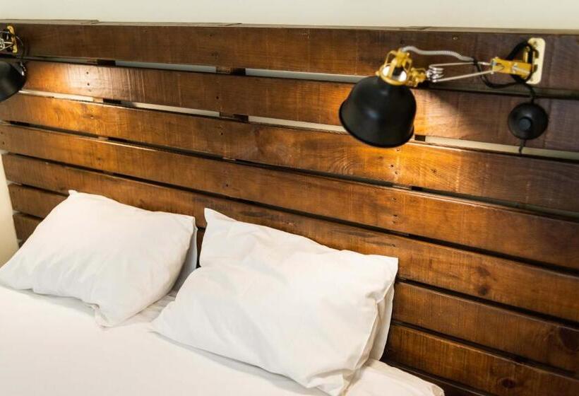 Quarto Familiar, Sant Jordi Hostels Lisbon