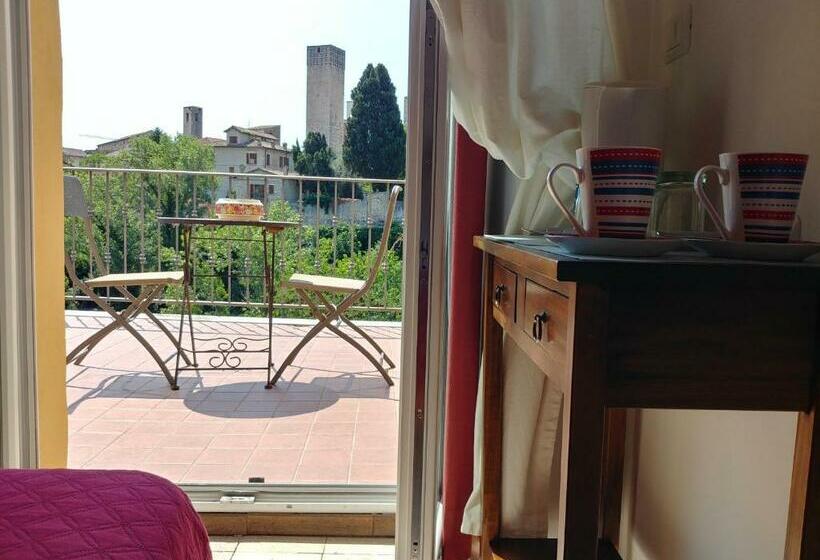 غرفة قياسية مزوَّدة بشُرفة, Antico Borgo Piceno