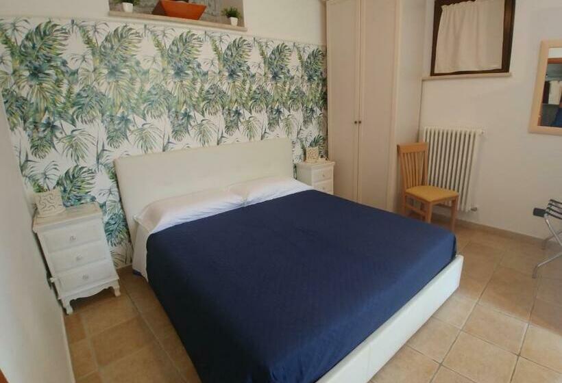 غرفة قياسية, Antico Borgo Piceno
