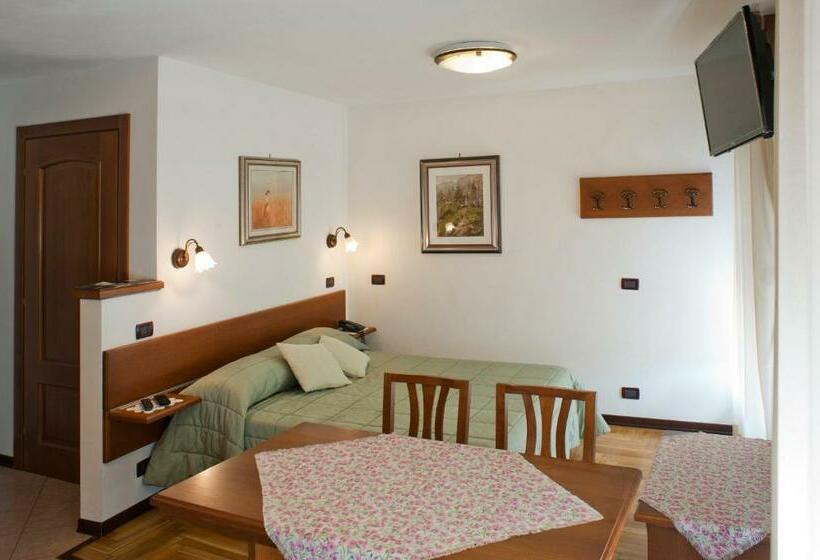 חדר סופריור לשלושה, Albergo Castello Da Bonino