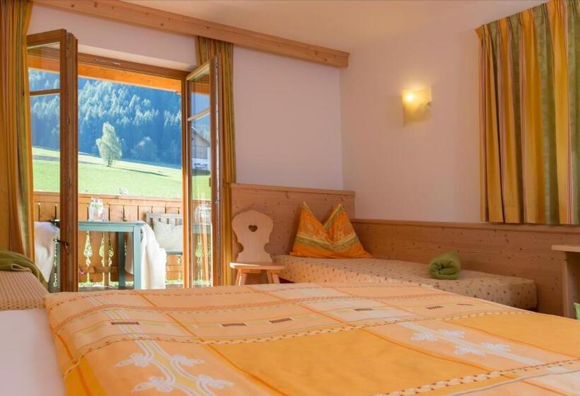 Трехместный Номер Стандарт с Балконом, Lindnerhof