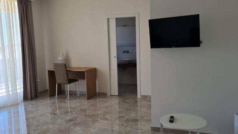 Полулюкс Вид на Бассейн, Le Murge Del Salento Hotel B&b Depandance