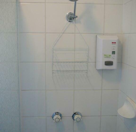 חדר משפחתי, Oval Motel   Murray Bridge