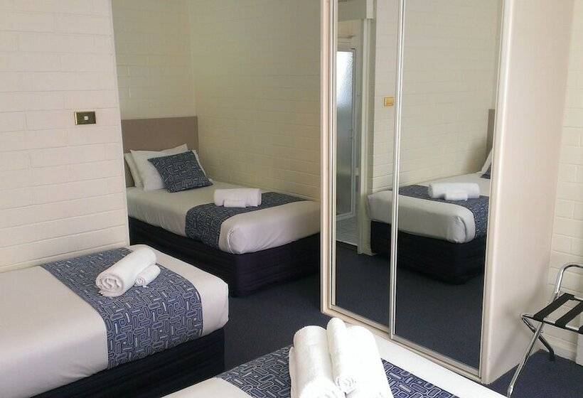 חדר משפחתי, Oval Motel   Murray Bridge