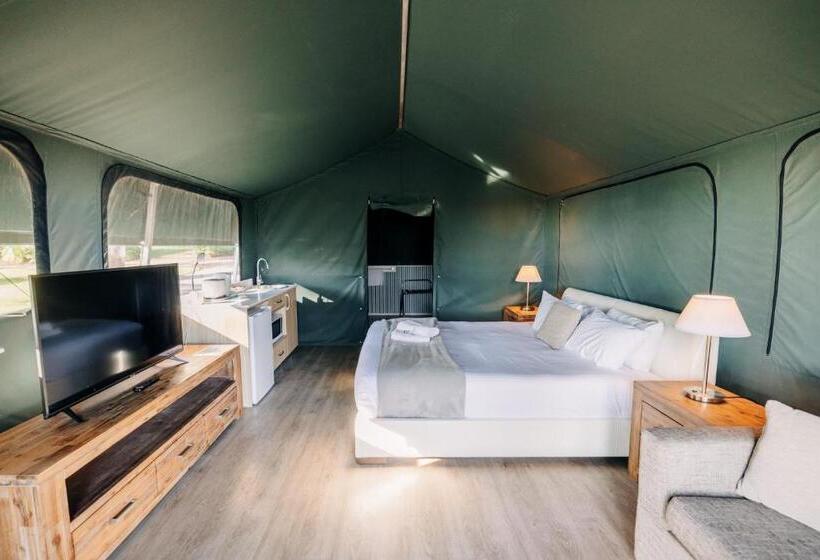 Standard Tent, Thou Walla Sunset Retreat